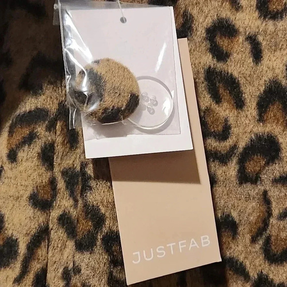JustFab Leopard Print Plush Trench Coat – Size S - Picture 7 of 8